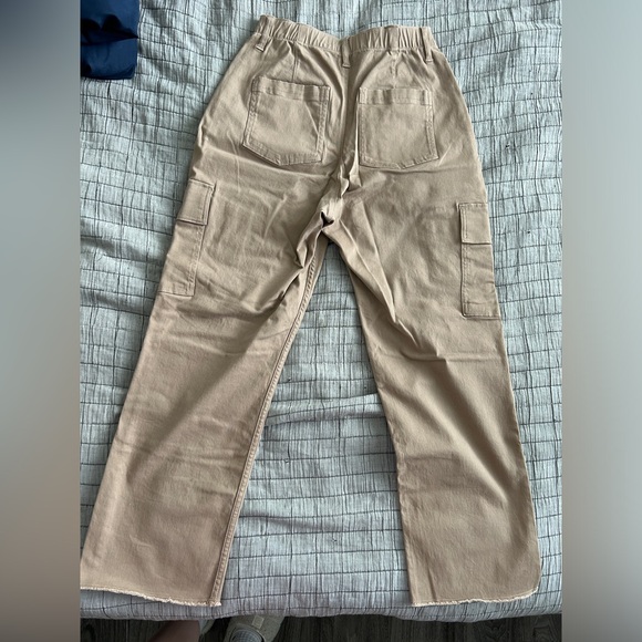 Hollister cargo pant - size small - Picture 2 of 4